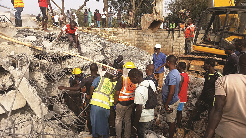 Abuja-Records-Building-Collapse-in-Popular-Lagos-Street